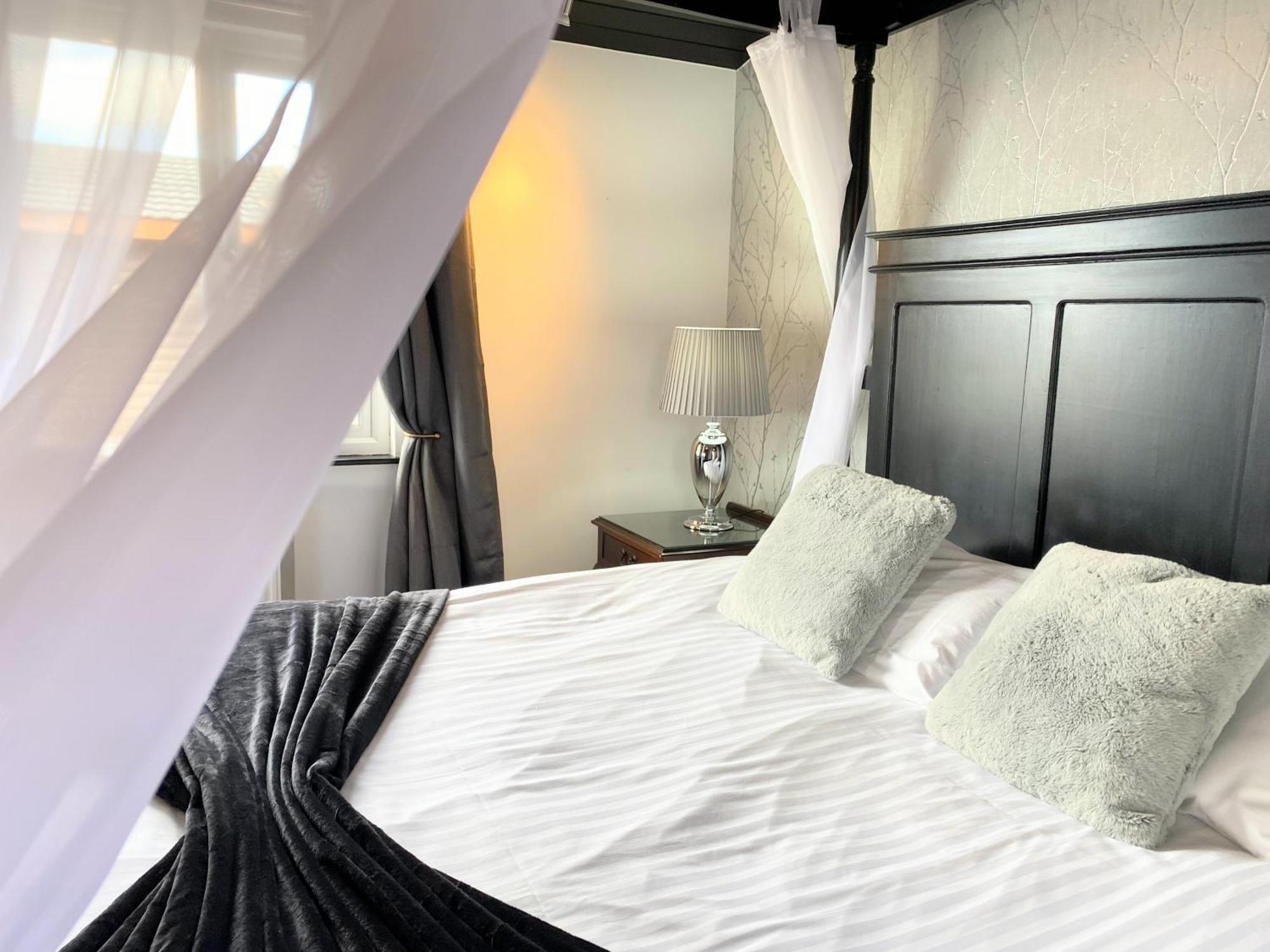 Willa Ochil 9 With Private Hot Tub - Fife - Loch Leven - Lomond Hills - Pet Friendly Kelty Zewnętrze zdjęcie